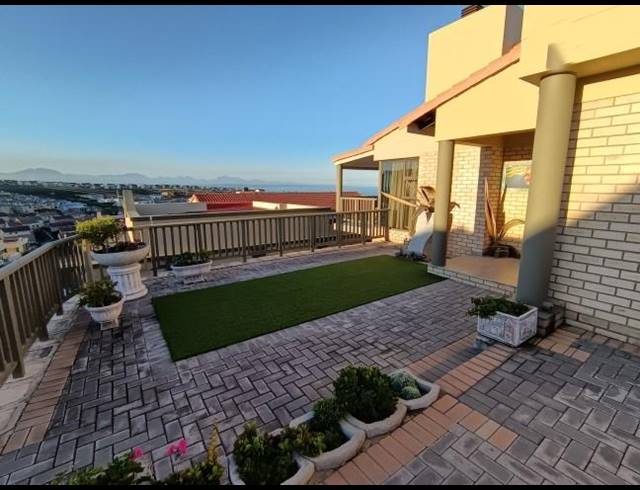3 BEDROOM TOWNHOUSE FOR SALE IN SEEMEEU PARK